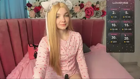 AnimeAlica18 webcam model stream image