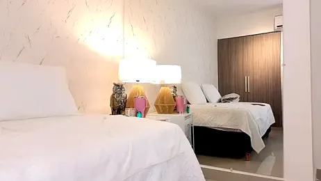 ava_blue webcam model stream image