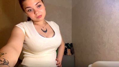 RhiannonTaruc webcam cam4 model stream image