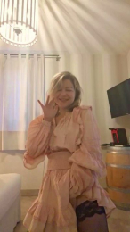 Malika025 webcam model stream image