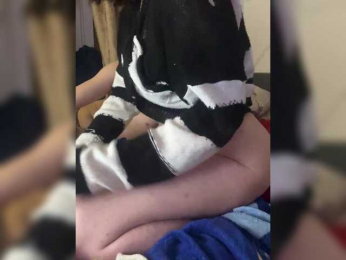 WetLips19 webcam model stream image