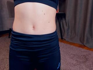 Chau Caira webcam model stream image