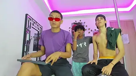 YOUNGS_GUYS webcam model stream image