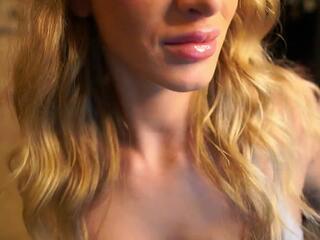 Nicolette Sins webcam model stream image