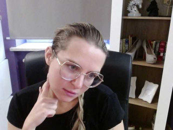 Soft-Zoey webcam model stream image