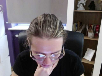 Soft-Zoey webcam model stream image