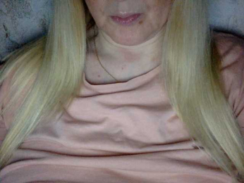 BlondyVio webcam bongacams model stream image