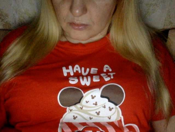 BlondyVio webcam model stream image