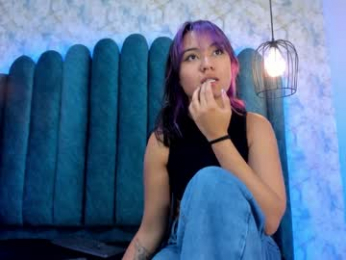 nahia_low webcam model stream image