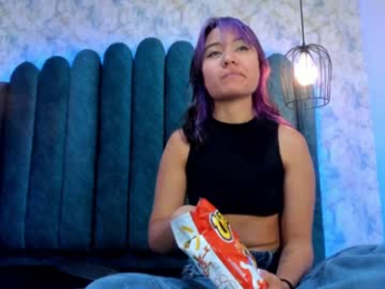 nahia_low webcam model stream image