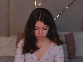Emmie Wren webcam model stream image