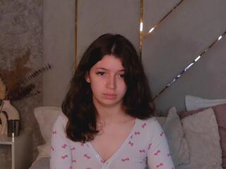 Emmie Wren webcam model stream image