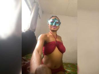 Sexxxysplashofficial webcam bongacams model stream image