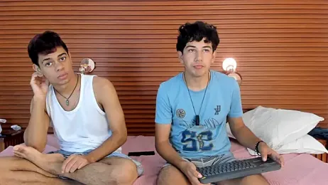 PeakkTwiins webcam model stream image