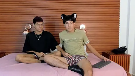 PeakkTwiins webcam model stream image