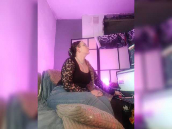 monikanylon webcam model stream image