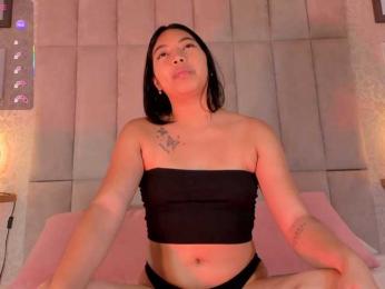 cherry-kiss webcam bongacams model stream image
