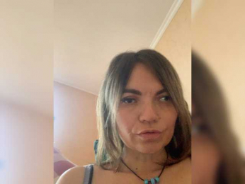 Ella-Pearlie webcam model stream image