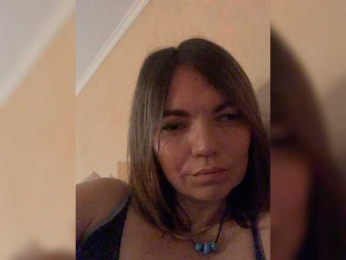 Ella-Pearlie webcam model stream image