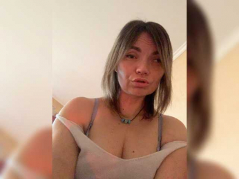 Ella-Pearlie webcam model stream image