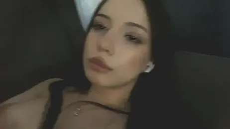 ViolaPoers webcam model stream image