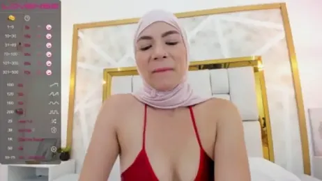 aisha_vs webcam model stream image