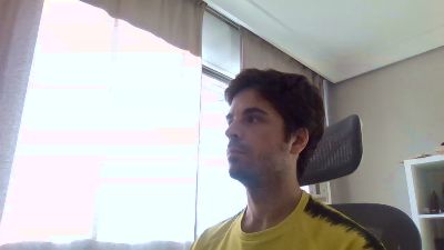 alvarowinzzzer2 webcam cam4 model stream image