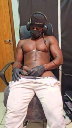 EnzoNovinho webcam model stream image