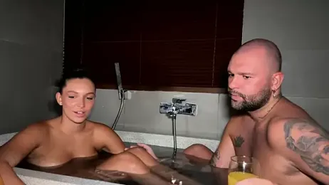 overlyhotfamily webcam stripchat model stream image