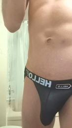 99vers8uncut webcam cam4 model stream image