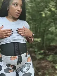 CrownedNyaries webcam model stream image