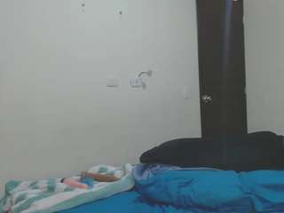 roxanasexy2025 webcam model stream image