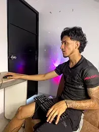 Kriss_Edwards webcam stripchat model stream image