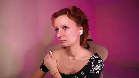 Liuba_Fox webcam model stream image