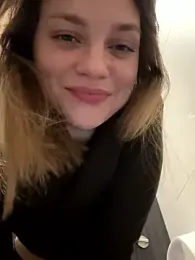 ValenciaShock webcam model stream image