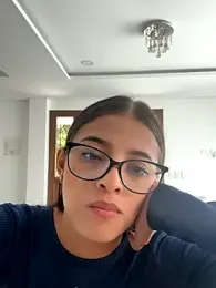 Arilw webcam stripchat model stream image