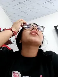 -VICKKY webcam model stream image