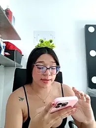 -VICKKY webcam model stream image