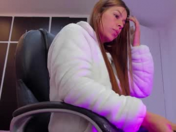 charlotte_icee webcam model stream image