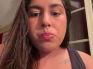 sheeylaroee webcam model stream image