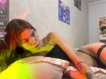 RubyRedkiss webcam model stream image