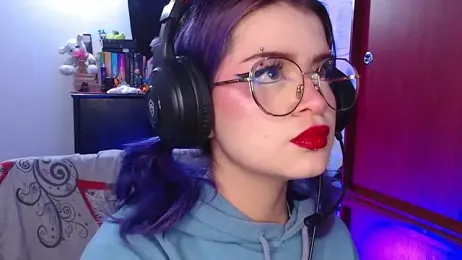 Raventh_ webcam model stream image