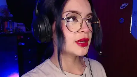 Raventh_ webcam model stream image