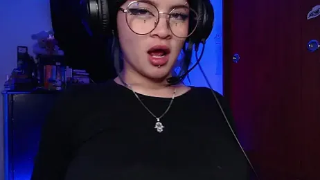 Raventh_ webcam model stream image