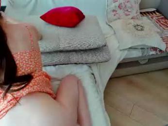 adelinemur webcam model stream image