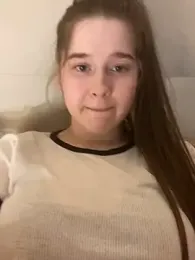 HornyGirlH webcam model stream image