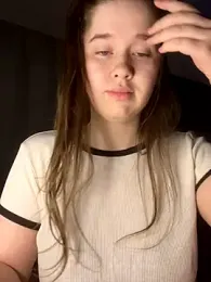 HornyGirlH webcam model stream image