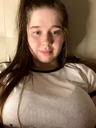 HornyGirlH webcam model stream image