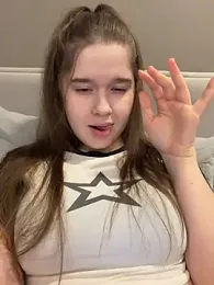 HornyGirlH webcam model stream image