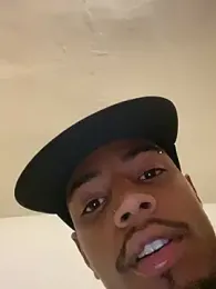 Guzdick webcam stripchat model stream image